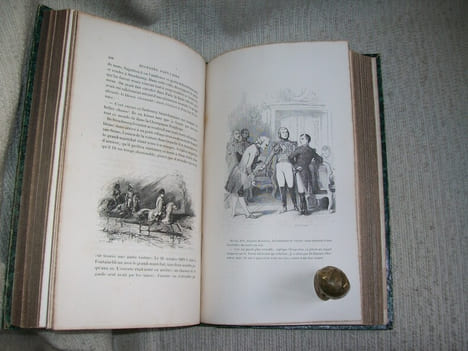 HISTOIRE POPULAIRE anecdotique et pittoresque de Napoléon et de la Grande Armée.. MARCO DE SAINT HILAIRE Emile