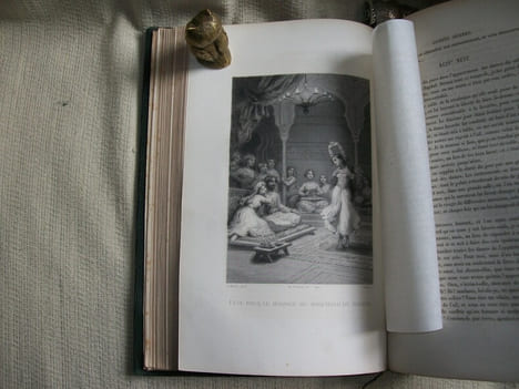 LES MILLE ET UNE NUITS contes arabes traduits par Galland. Précédés d'une introduction par Jules Janin.. undefined