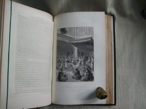 LES MILLE ET UNE NUITS contes arabes traduits par Galland. Précédés d'une introduction par Jules Janin.. undefined