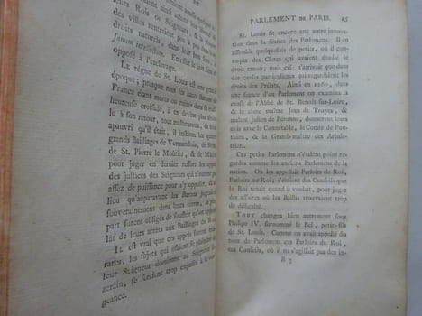 [VOLTAIRE]. Histoire du Parlement de Paris Tomes I & II. Amsterdam (1769). E.O.. VOLTAIRE