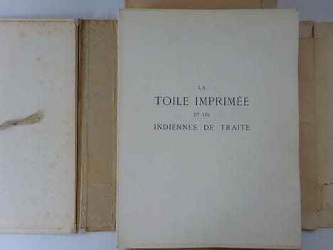 ALLEMAGNE (Henry-René d'). La toile imprimée et les indiennes de traite. 1942. ALLEMAGNE (Henry-René d')