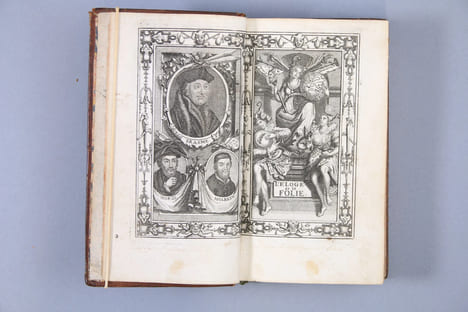 L'Eloge de la Folie, composé en forme de déclamation par Erasme et traduit par M. Geudeville. ERASMUS, Desiderius