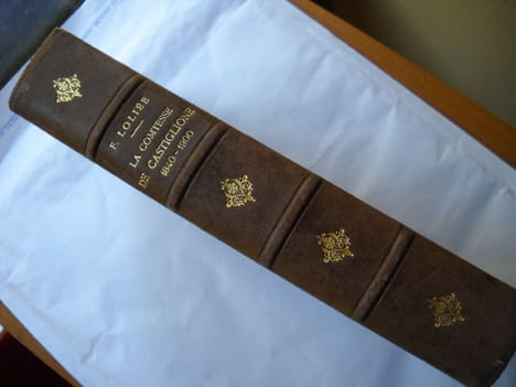 LE ROMAN D'UNE FAVORITE LA COMTESSE DE CASTIGLIONE 1840 - 1900 d'après sa correspondance intime inedite et les Lettres des Princes . FREDERIC LOLIEE