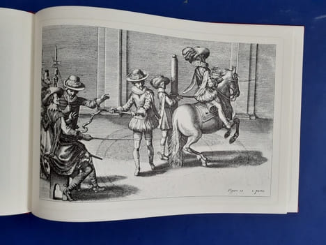 Le Manège Royal: Les plus belles gravures Équestres
1968 ( d'aprés l'édition de 1625 )
. Messire Antoine de Pluvinel