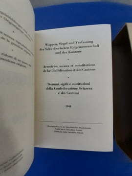 Armoiries, sceaux et constitutions de la Confédération et des Cantons. Stemmi. 1848-1948.. Chancellerie fédérale