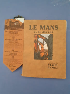 Le Mans - au fil des ans
Bois Gravés de Ch. Tranchard 
. R.N. Raimbault 
