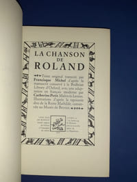 La Chanson de Roland
D'après le manuscrit. Adaptation en Français Catherine Petit 
Illustrations d après la tapisserie de la Reine Mathilde 

