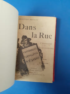 Dans la rue. Chansons et monologues. Dessins de Steinlen.
