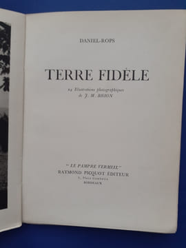 Terre fidèle
. Daniel-Rops