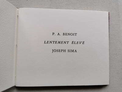 LENTEMENT ELEVE.