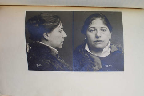 Souvenirs d'un médecin de la Préfecture de police et des prisons de Paris (1914-1918).. MATA-HARI, BIZARD, Léon