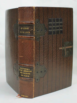 Souvenirs d'un médecin de la Préfecture de police et des prisons de Paris (1914-1918).. MATA-HARI, BIZARD, Léon
