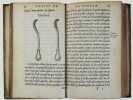 Petit traité des hernies contenant une des parties principales de chirurgie, laquelle les chirurgiens hernieres exercent.. FRANCO, Pierre