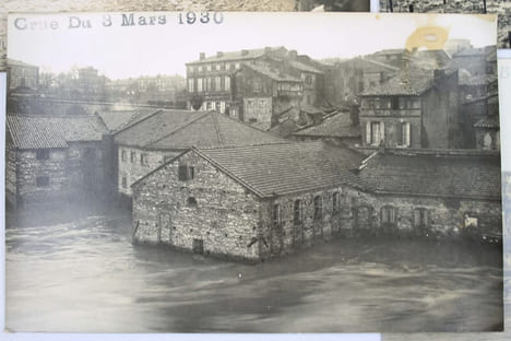 Crue de Mars 1930. 12 photographies - cartes postales de Jacqyes Reynaud montrant la crue du 3 mars puis la décrue du 5 Mars 1930.. GAILLAC