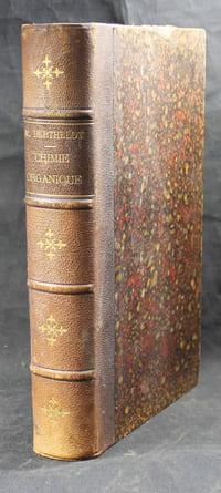Traité élémentaire de chimie organique.