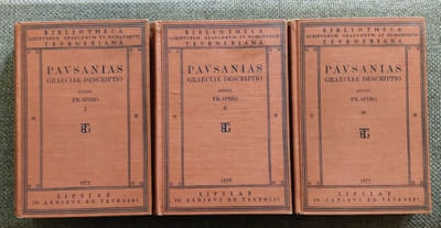  Pausaniae Graeciae Descriptio  Recognovit Fridericus Spiro. Volumem primum: Libros I - IV continens; Volumem secundum: Libros V.- VIII continens; Volumem tertium: Libros IX et X et indicem continens. .