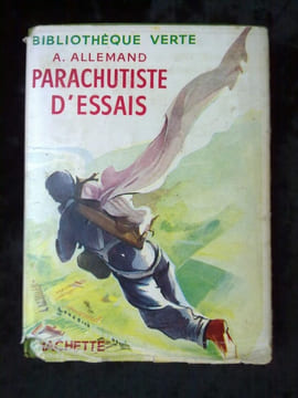 a allemand Parachutiste d'essais hachette. undefined