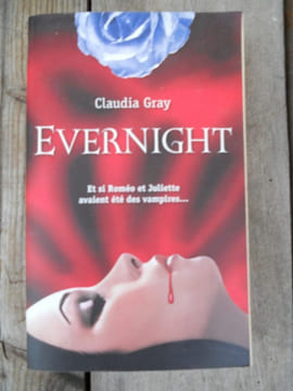Claudia gray evernight et si Roméo et Juliette avaient été des vampirespocket. Gray Claudia