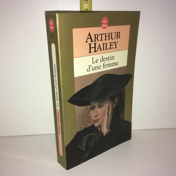 Le Destin D'une Femme de Arthur Hailey. undefined