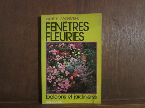 Fenêtres fleuries balcons et jardinières. Michelle Lamontagne