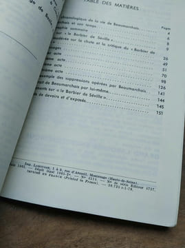 Beaumarchais Le barbier de Séville Nouveaux Classiques Larousse. undefined