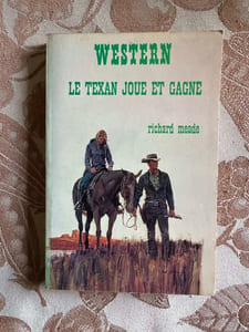Le Texan joue et gagne