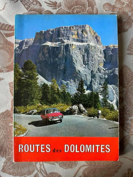 Routes des dolomites - itinéraires de l'automobiliste dans la région du trentin haut adige. undefined