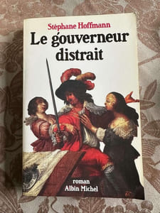 Le gouverneur distrait