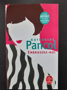 Embrassez-moi