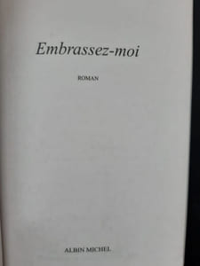Embrassez-moi