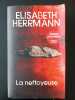 La nettoyeuse. ELISABETH HERRMANN