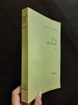 Eau de café. Confiant Raphaël