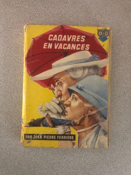 Cadavres en vacances Collection la chouette N° 78. undefined