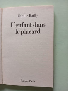 L'enfant Dans Le Placard