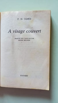 A visage couvert. James P-D