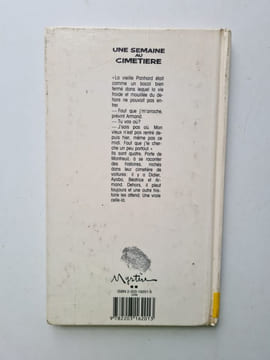 Semaine au cimetiere (Une). Pinguilly Yves