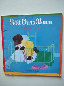 Petit Ours Brun se couche
