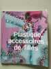 Plastique accessoires de filles. Suissa Colette