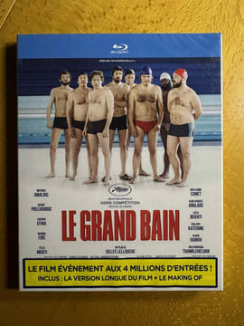 Le grand bain [Blu-ray] [FR Import] (NEUF SOUS BLISTER). Amalric Mathieu  Poelvoorde Benoît  Canet Guillaume  Efira Virginie  Bekhti Leila  Amalric ...