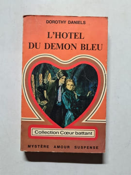 L'Hotel du démon bleu. Dorothy Daniels