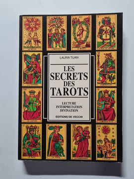 Les secrets des tarots. Laura Tuan