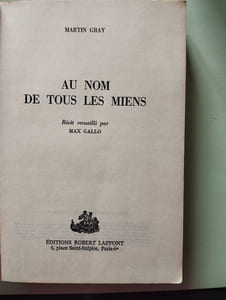 Au nom de tous les miens