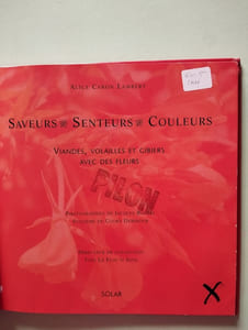 Viandes Volailles Et Gibiers Avec Des Fleurs