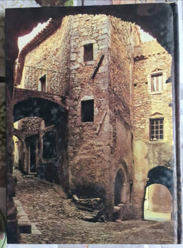 Merveilleux Villages de France. undefined
