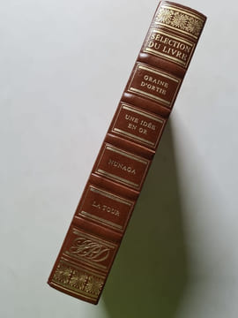 Sélection du Reader's Digest S.A 1974: "Graine d'Ortie" de Paul Wagner / "Une Idée en Or" de Yves Barrec / "NUNAGA" de Duncan Pryde / "La Tour" de ...