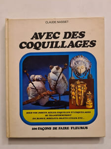 Avec des coquillages