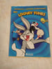 Retrouvez l'univers extravagant des Looney Tunes. 