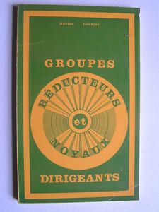 Groupes réducteurs et noyaux dirigeants.