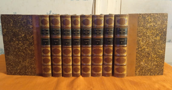 Histoire de la Restauration , Alfred Nettement , en 8 tomes reliés demi basane , Jacques Lecoffre et Cie 1860 à 1872 ,T. 1 : Restauration de 1814. Cent jours - T. 2 : Restauration de 1814. Cent jours (II) - T. 3 : Règne de Louis XVIII. Chambre de 1815 - T. 4 : Règne de Louis XVIII. Ministère de Richelieu-Decazes - T. 5 : Règne de Louis XVIII. Ministère Dessolle et Decazes, Decazes président du conseil, Second ministère de Richelieu - T. 6 : Règne de Louis XVIII. Ministère de M. de Villèle, Première phase, Décembre 1821 à Septembre 1824 - T. 7 : Règne de Charles X. Ministère de M. de Villèle, Seconde phase, Septembre 1824 à Janvier 1828 - T.8 8 : Règne de Charles X. Ministère de M. de Martignbac, Janvier 1828 au 9 août 1829, Ministère de M. de Polignac du 9 août 1829 au 29 juillet 1830, Révolution de Juillet