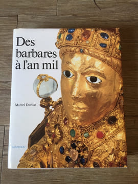 Des Barbares à l’an mil
. DURLIAT MARCEL